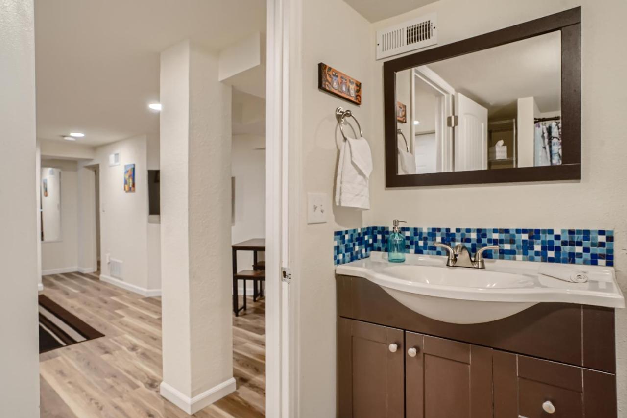 Sloans Lake Getaway - Basement Apartment Near Broncos And Downtown Denver Lakewood Exterior photo